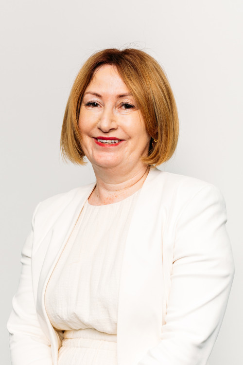 Head and shoulders photograph of Rosalie Percival, Te Whatu Ora Chief Financial Officer